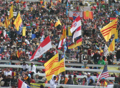 Lá cờ Việt Nam Cộng Hòa tung bay tại Đại hội thế giới là một hình ảnh đầy ý nghĩa và cảm xúc. Vào năm 2024, các sự kiện quốc tế đang diễn ra sôi nổi và các câu chuyện về đất nước, nhân dân và văn hóa Việt Nam đang được lan tỏa rộng rãi.